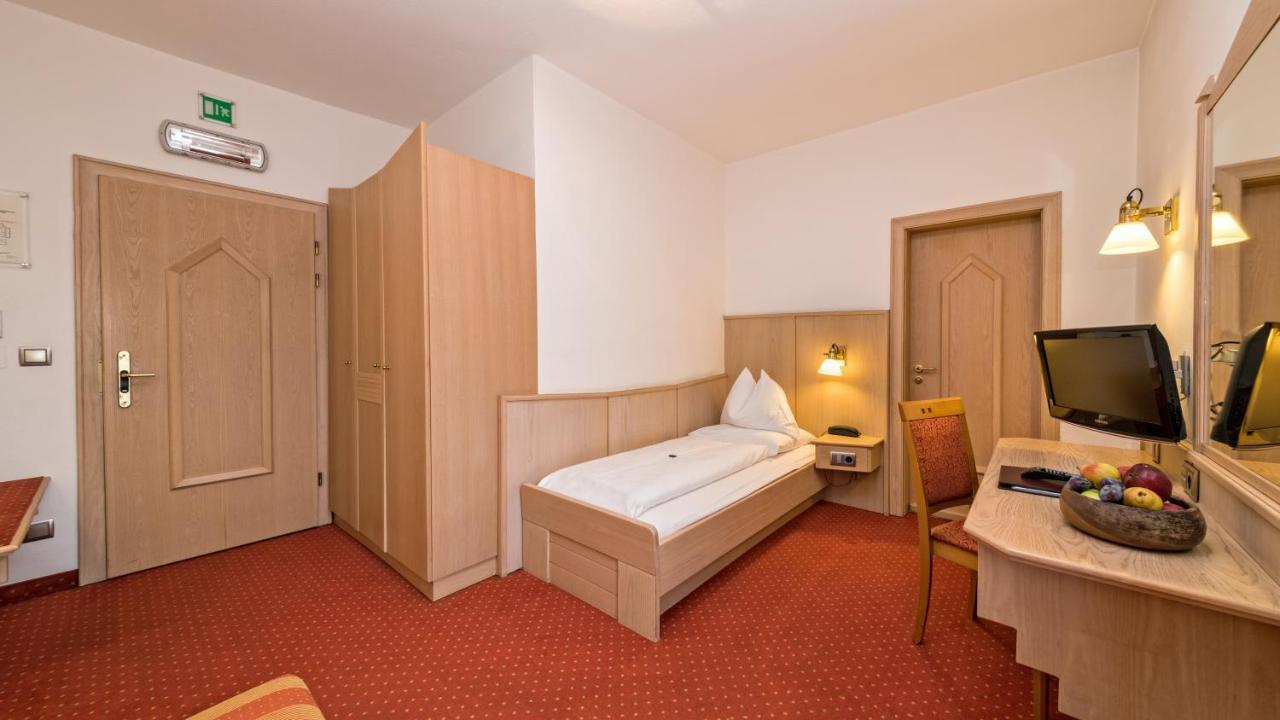 Hotel Millanderhof Брессаноне Екстер'єр фото
