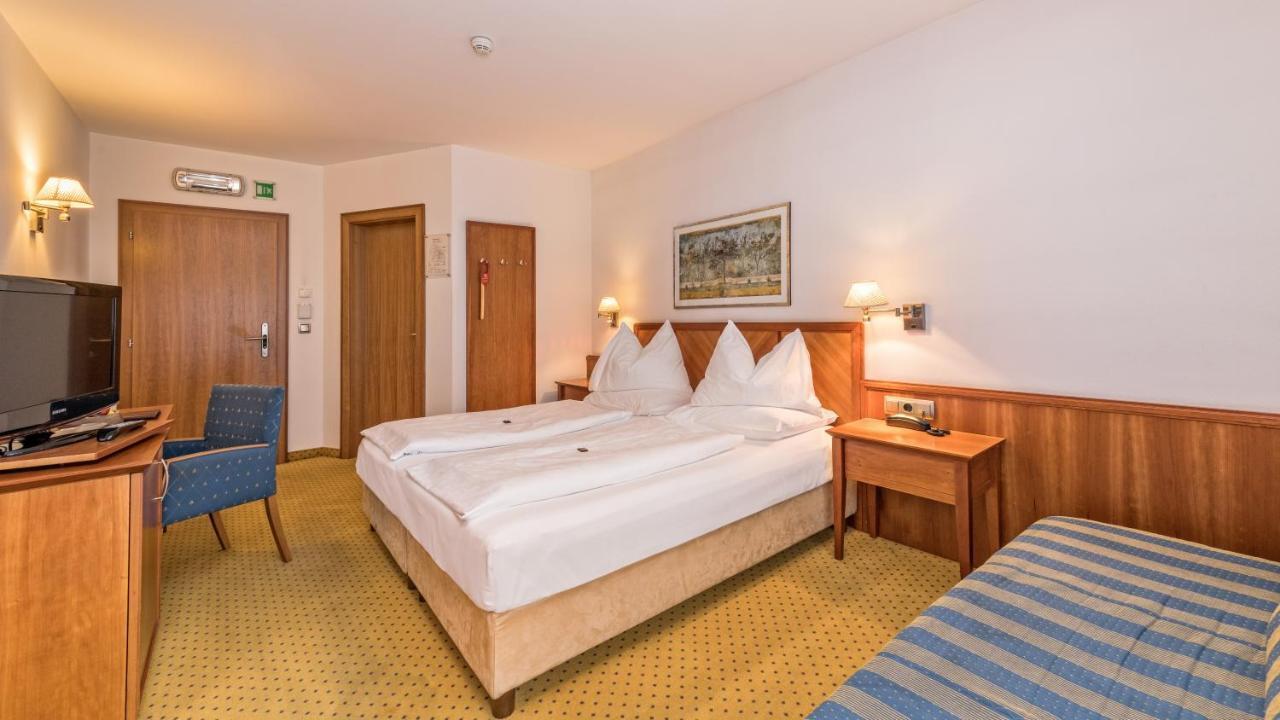 Hotel Millanderhof Брессаноне Екстер'єр фото